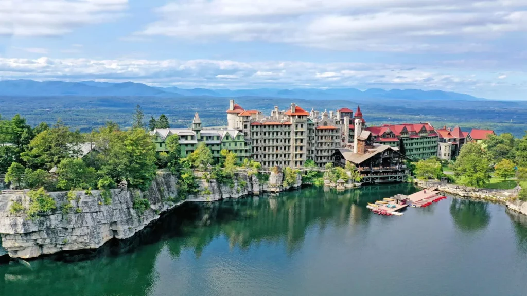 beautiful arial view of Mohonk Mountain House in New Paltz, New York